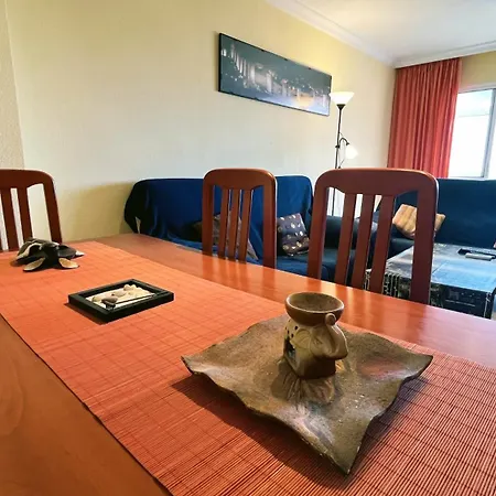 Apartment Con Piscina En *