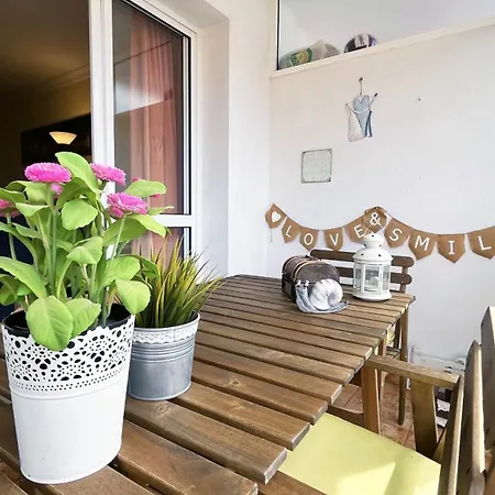 Apartment Con Piscina En